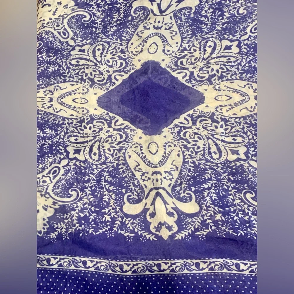 Blue and white chinoiserie inspired print lightweight infinity scarf
